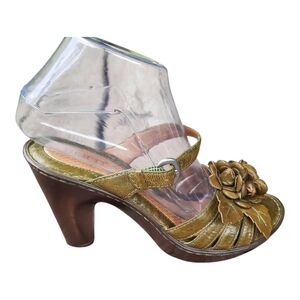 Retro Born Leather Green Yellow Buckle Strap Heels With 3D Flower Size 8